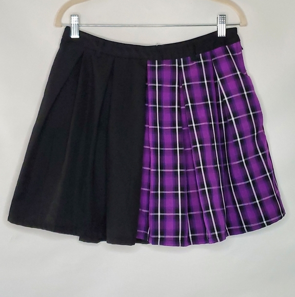 Hot Topic Color Blocked Pleated Skirt Size L Purple Plaid Mini with Pockets - Picture 8 of 9